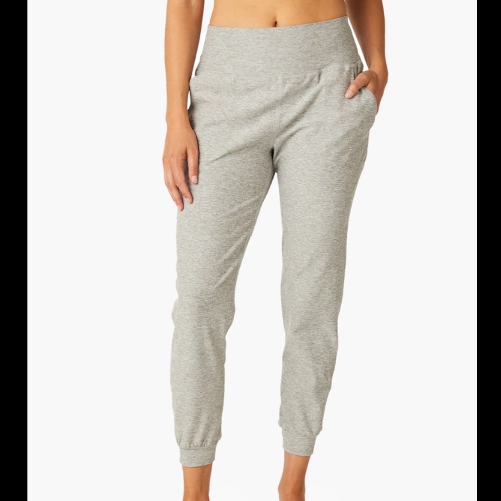 Beyond Yoga joggers